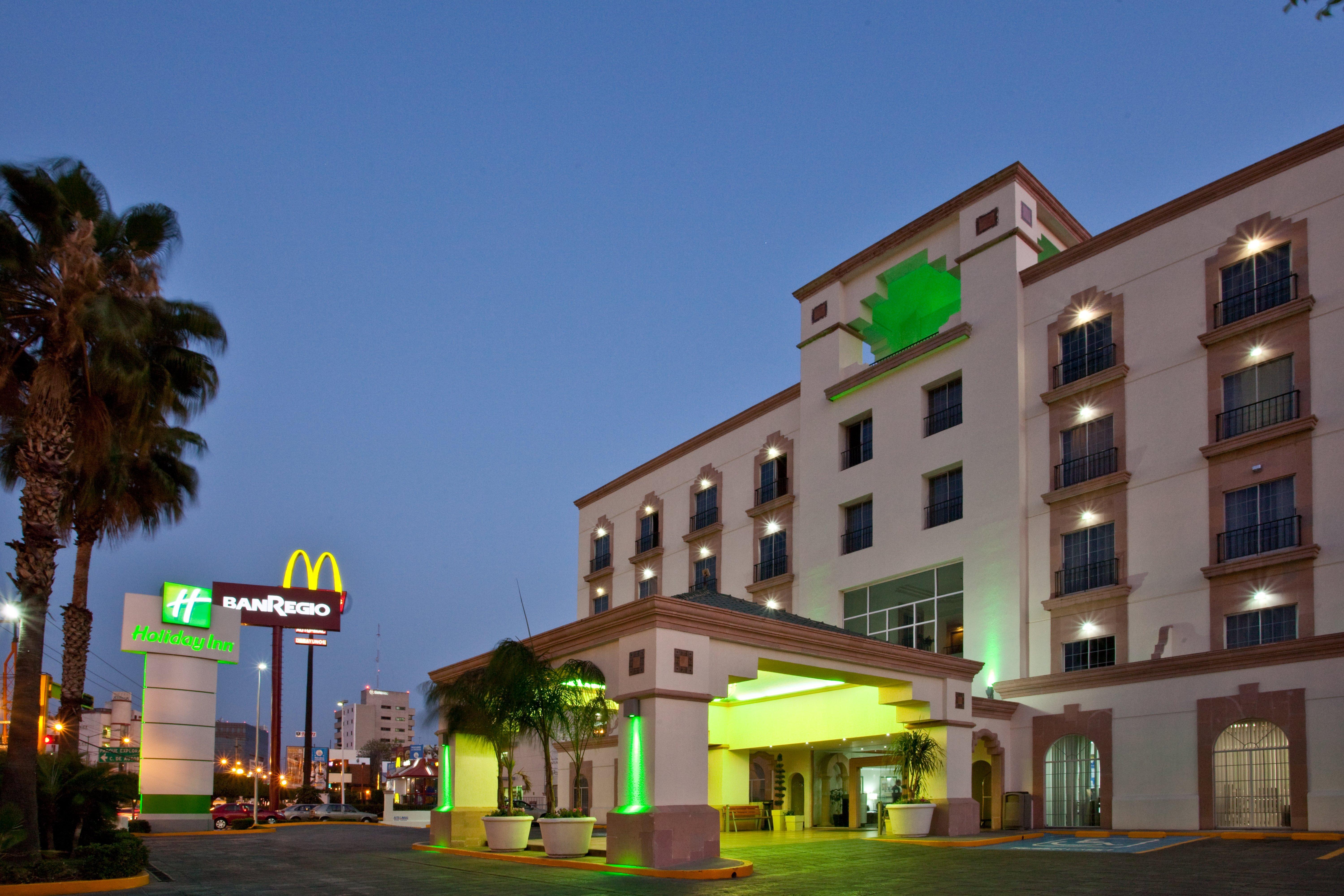 Holiday Inn Leon, An Ihg Hotel Exterior photo